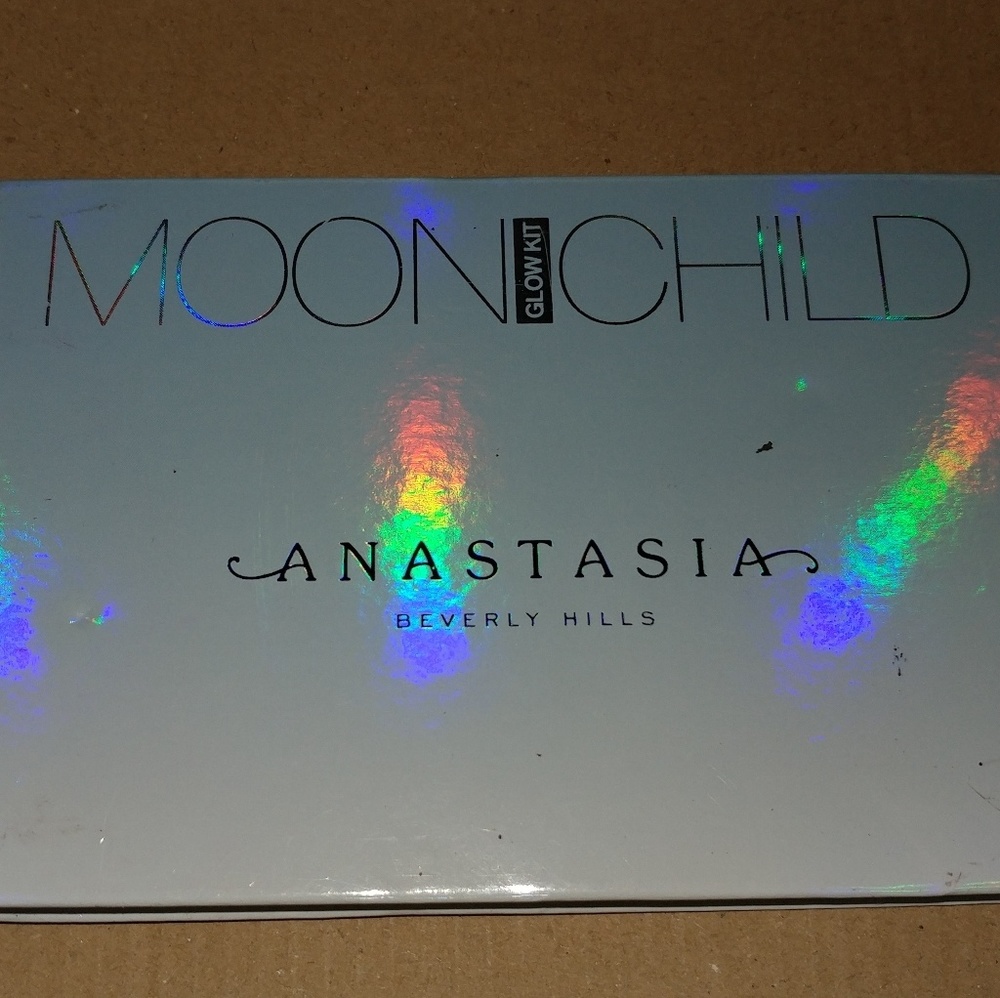 ANASTASIA | Moon Child glow kit